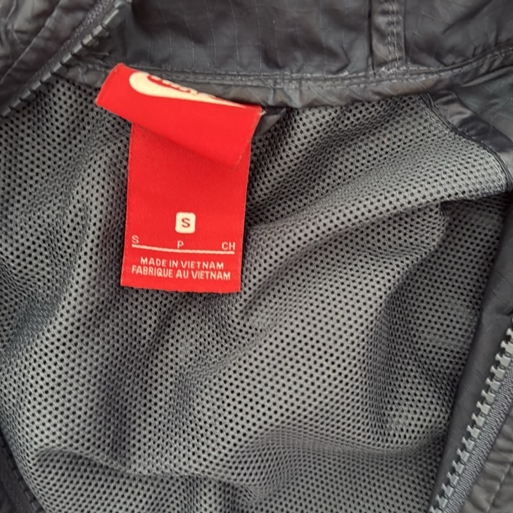 Nike jacket - Picture 2 of 2